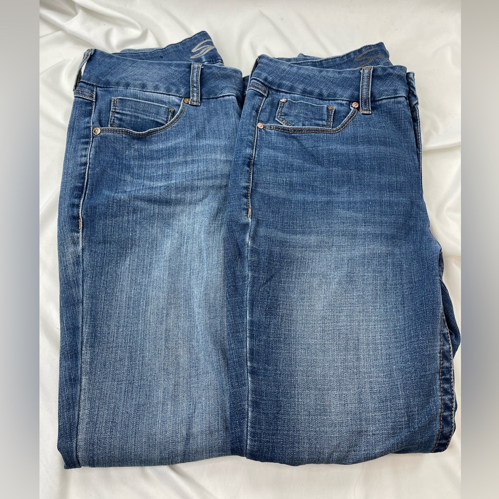 Seven Blue Jeans, 2 pair